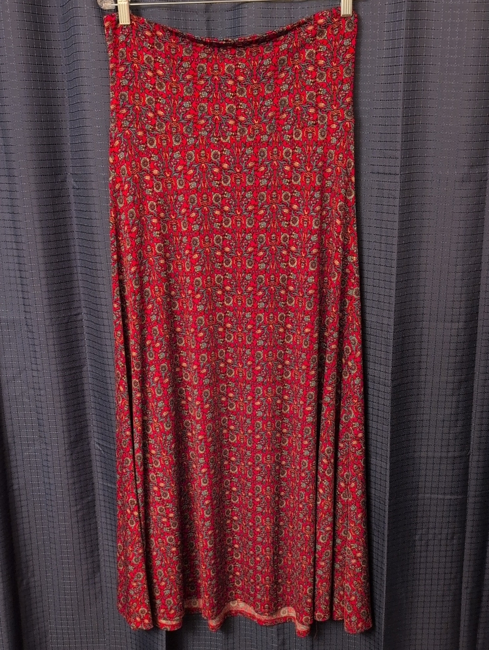 LuLaRoe Maxi skirt with Red, Green, And Pink Floral pattern On Red Backg/Dress M